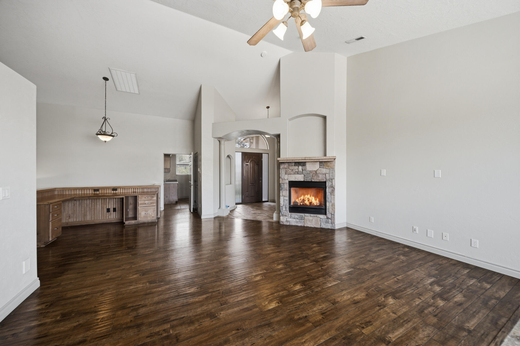 1727 Flagstone Road St. George, UT 84790 - Photo 13 of 46 DSC_2664_with_fire