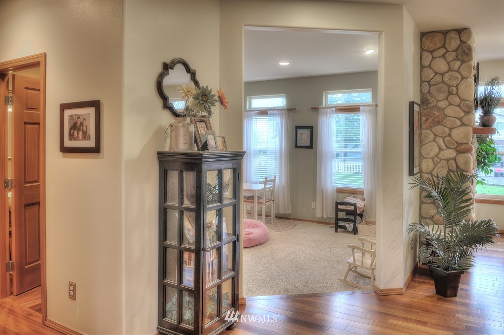 12130 South Keyport Road Northeast Poulsbo, WA 98370 - Photo 10 of 21 Gallery Image 10