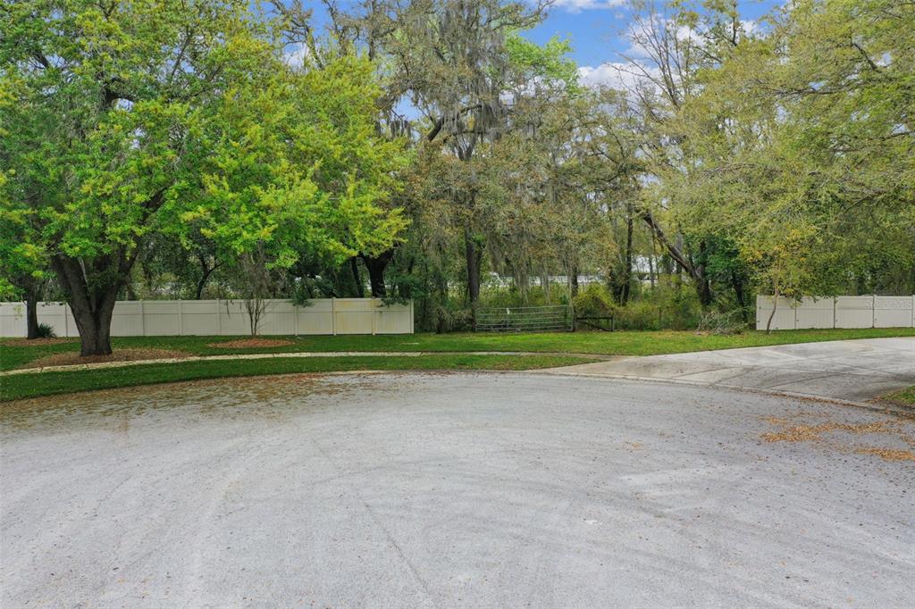 Mccrea Drive Lutz, FL 33549 - Photo 23 of 33