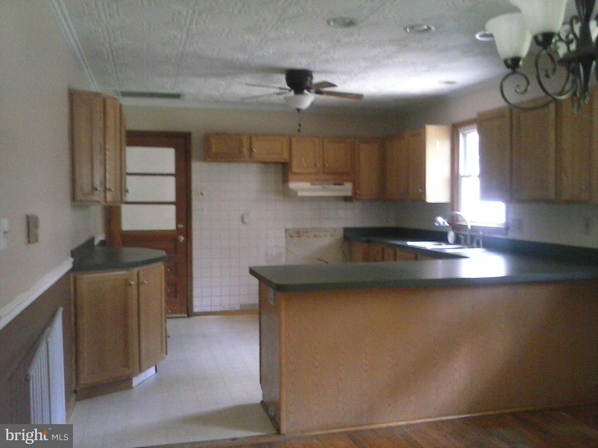 100 Sandy Ridge Road Fredericksburg, VA 22405 - Photo 4 of 10 Kitchen