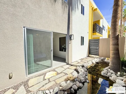 $599,000 | 588 East San Lorenzo Road, Unit 104, Palm Springs, CA 92264