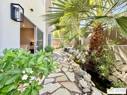 $599,000 | 588 East San Lorenzo Road, Unit 104, Palm Springs, CA 92264
