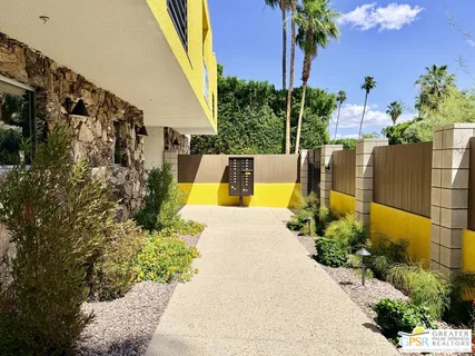 $599,000 | 588 East San Lorenzo Road, Unit 104, Palm Springs, CA 92264