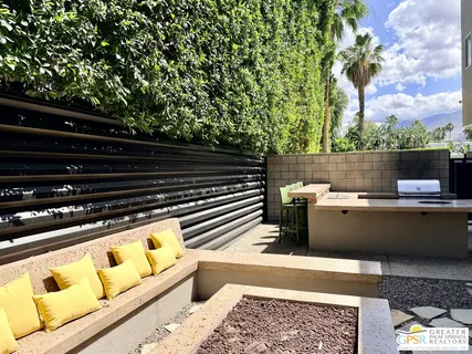 $599,000 | 588 East San Lorenzo Road, Unit 104, Palm Springs, CA 92264