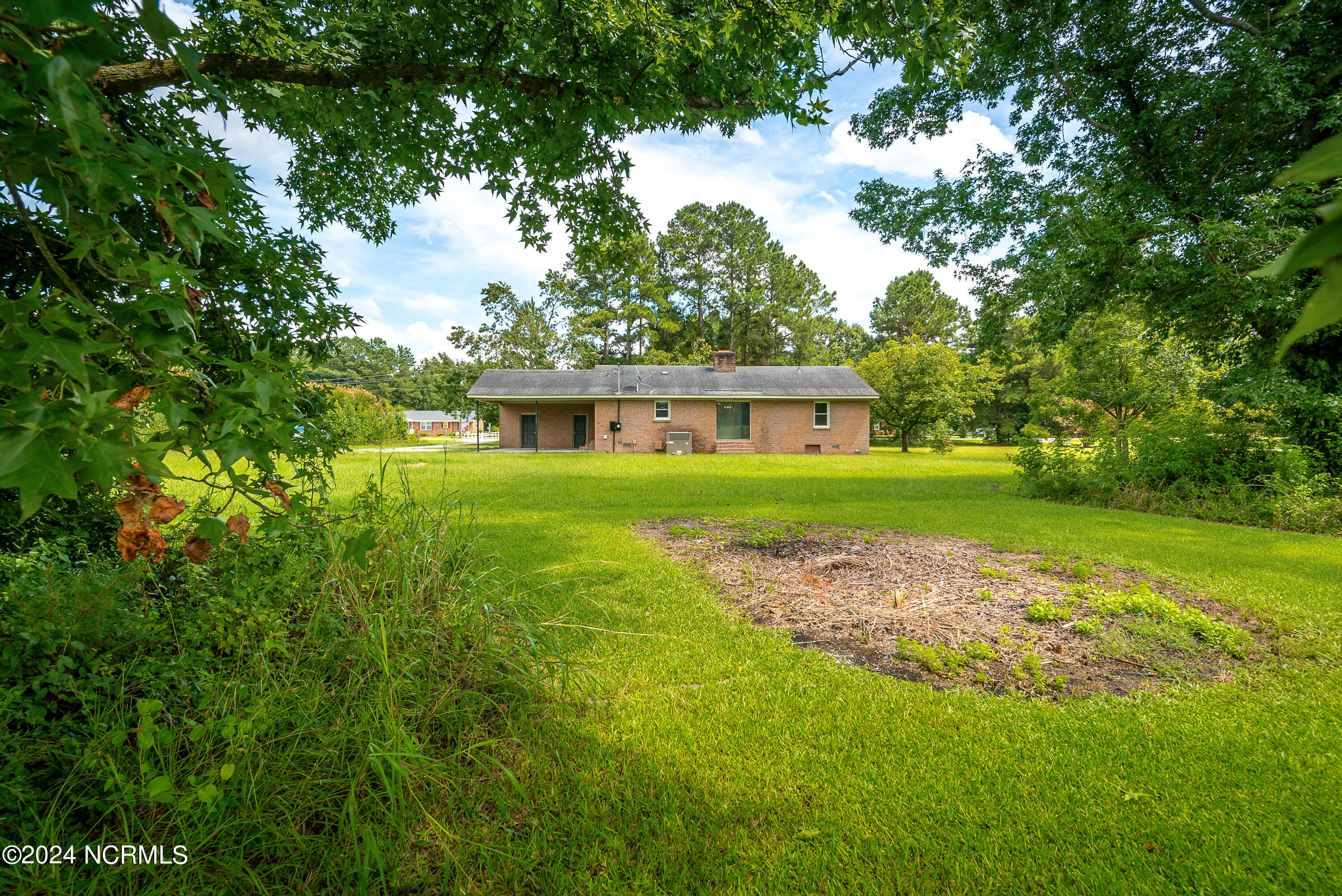 702 Hugo Road Kinston, NC 28501 - Photo 33 of 35 20240724 MLS S_Nilsen 702 Hugo Rd Kinsto