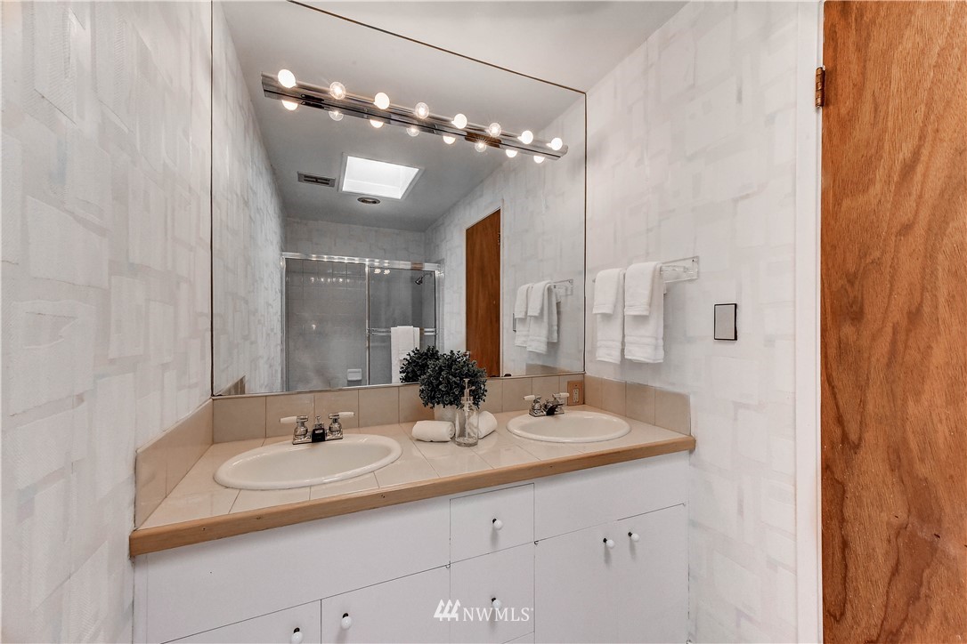 16415 Balder Lane Bothell, WA 98011 - Photo 22 of 28 Gallery Image 22