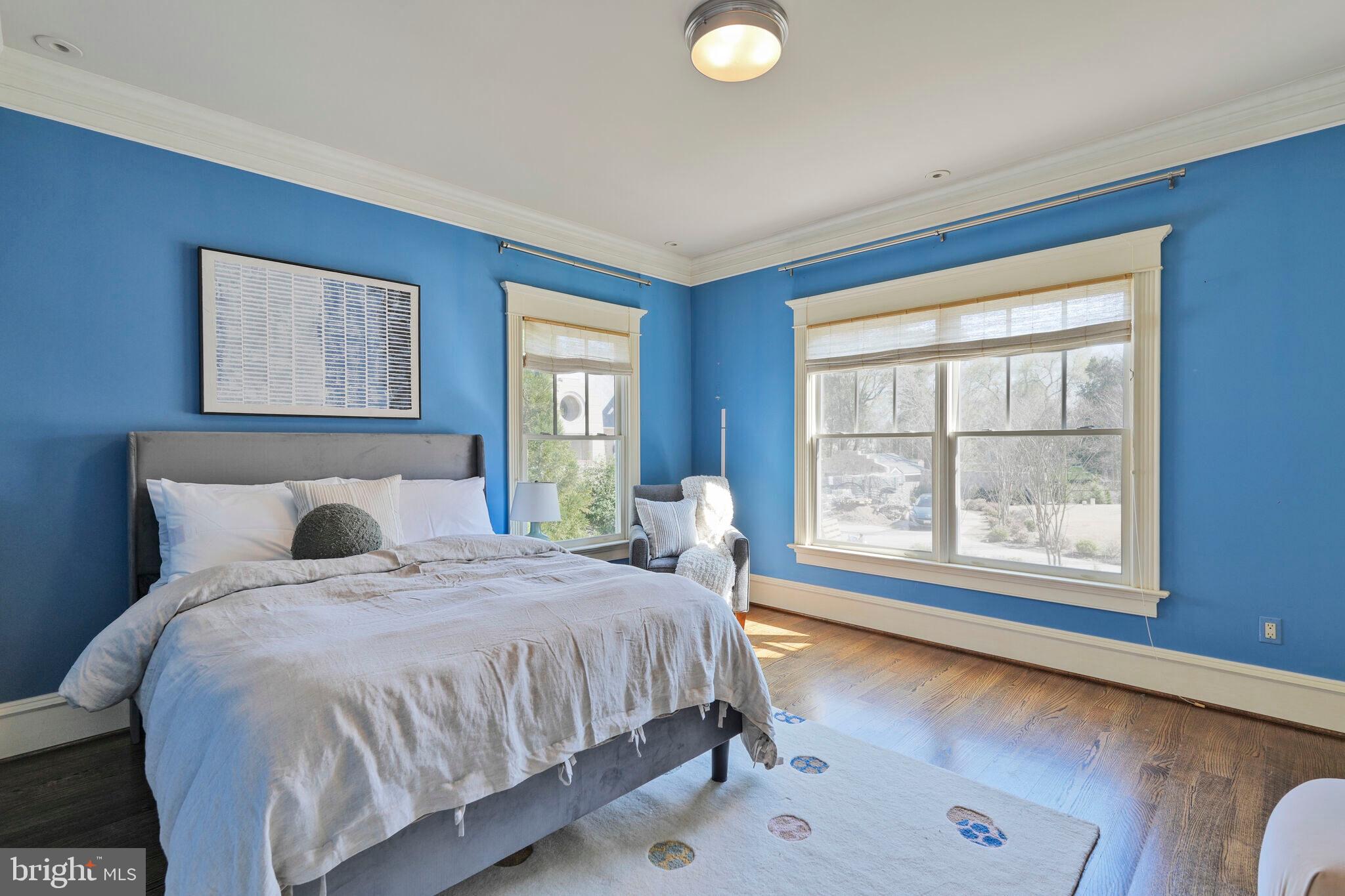833 Herbert Springs Road Alexandria, VA 22308 - Photo 26 of 34 a bedroom with a bed and window
