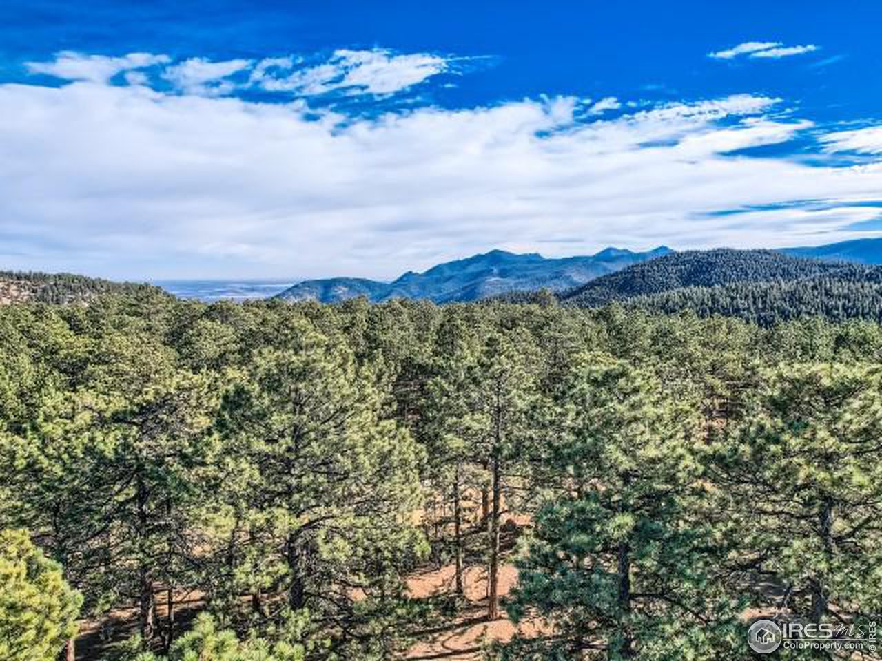 28 Wild Tiger Road Boulder, CO 80302 - Photo 37 of 39 a view of a city with mountain