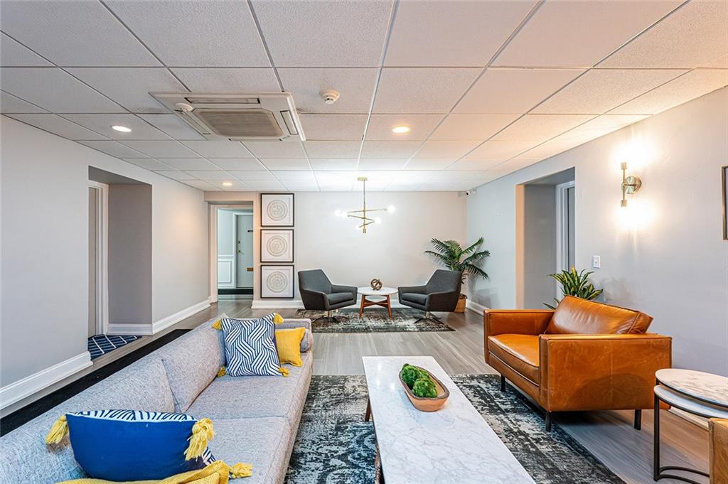 520 Washington Road, Unit 501 Pittsburgh, PA 15228 - Photo 8 of 27 1ST FLOOR COMMON AREA.