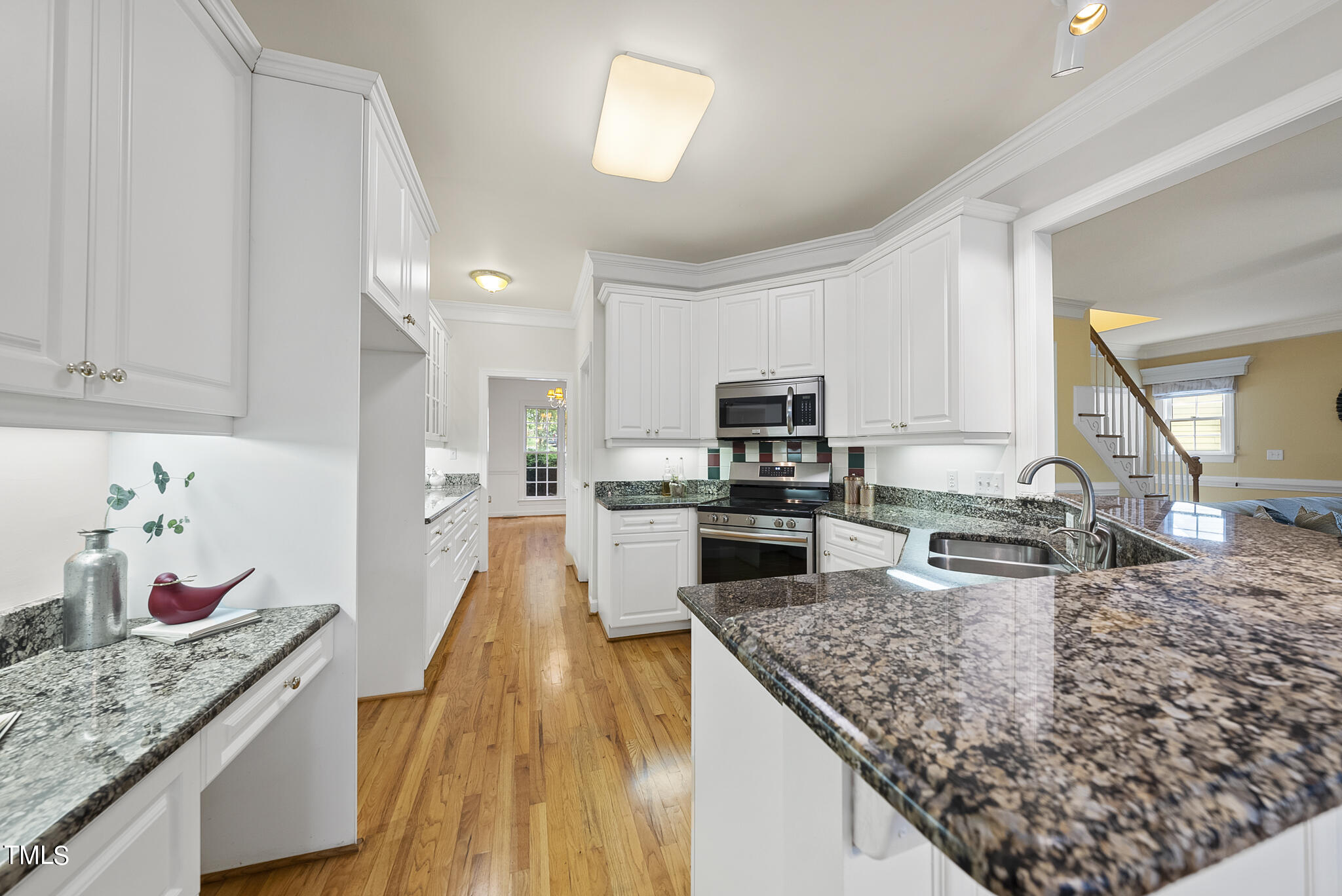5509 Killarney Hope Drive Raleigh, NC 27613 - Photo 5 of 77 Kitchen5