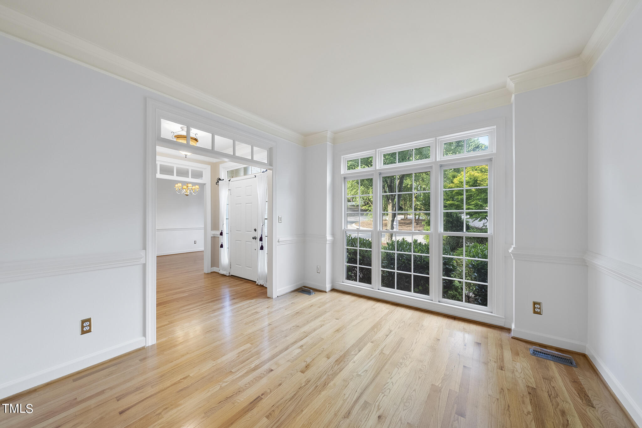 5509 Killarney Hope Drive Raleigh, NC 27613 - Photo 9 of 77 Living2