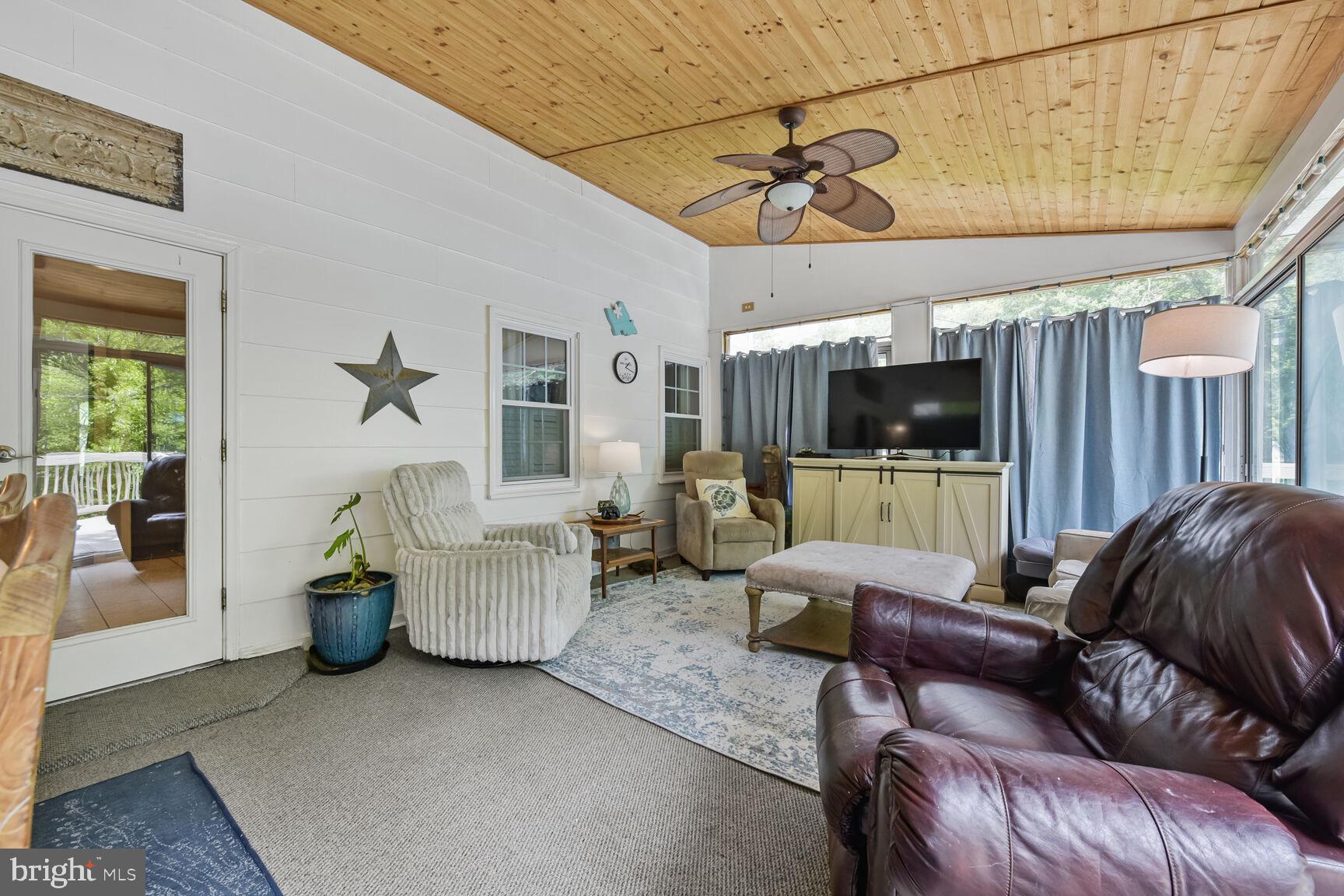 7611 Kingsbury Road Alexandria, VA 22315 - Photo 19 of 57