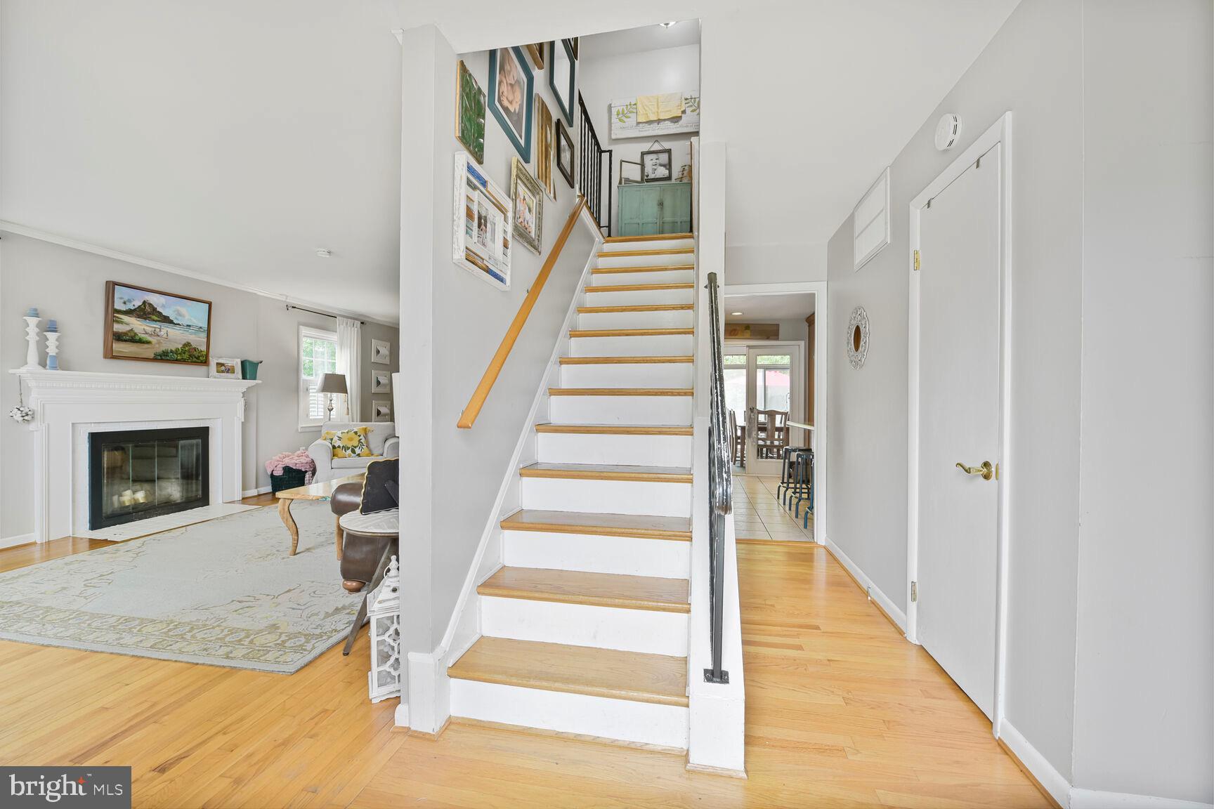 7611 Kingsbury Road Alexandria, VA 22315 - Photo 4 of 57