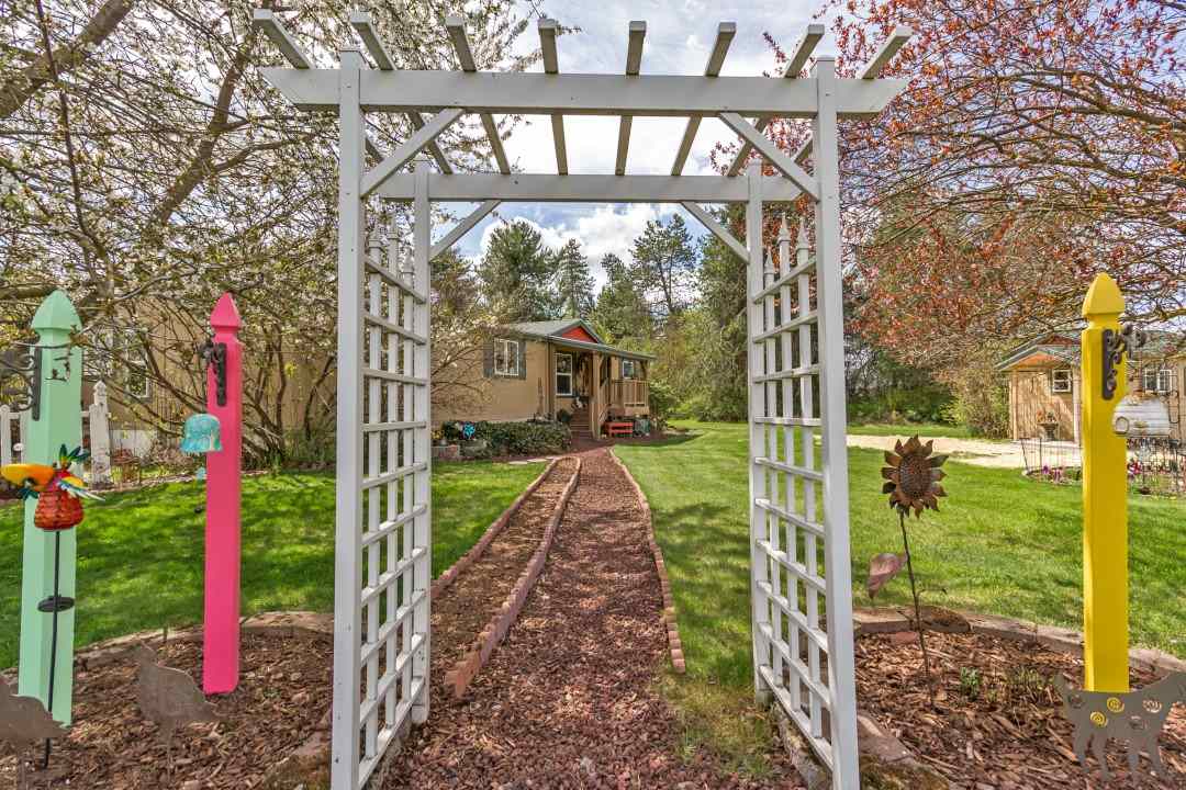 3705 West Oregon Road Deer Park, WA 99006 - Photo 1 of 20