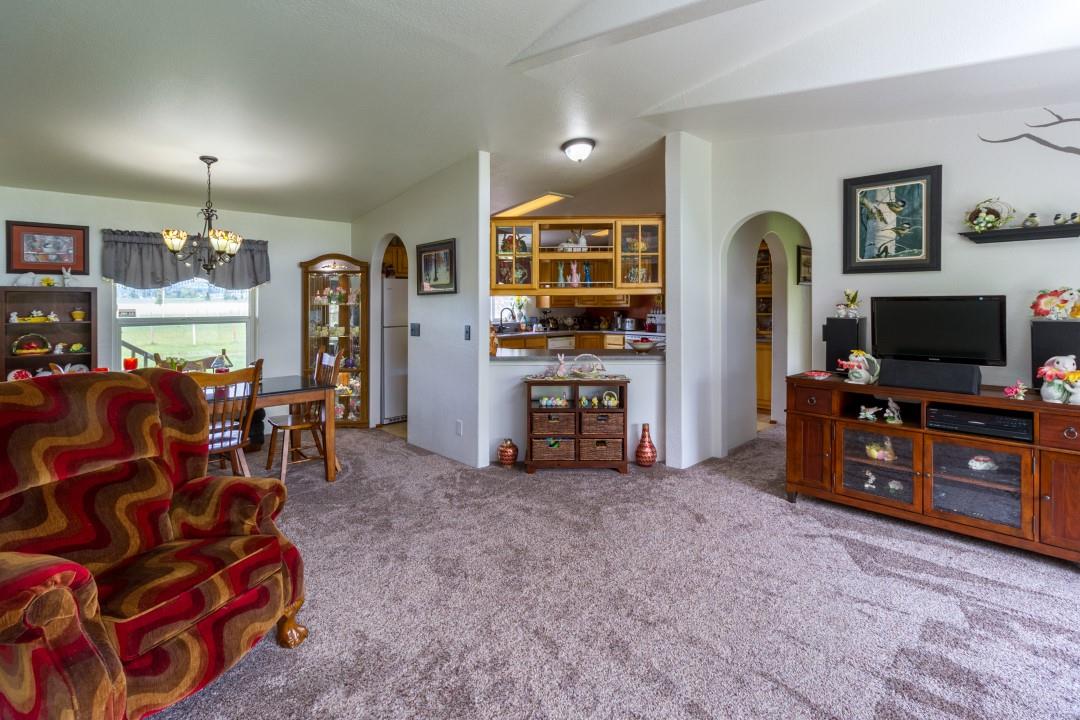 3705 West Oregon Road Deer Park, WA 99006 - Photo 6 of 20