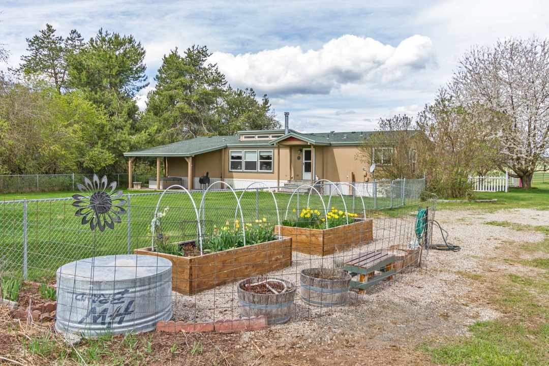 3705 West Oregon Road Deer Park, WA 99006 - Photo 10 of 20