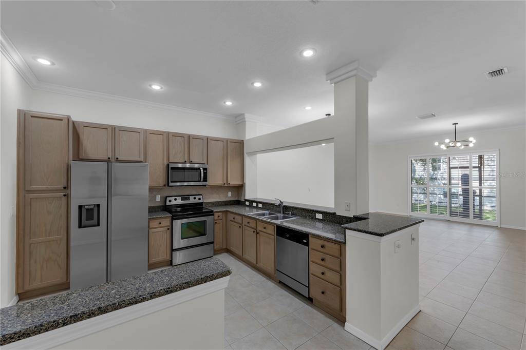 1421 Ridge Terrace Tarpon Springs, FL 34689 - Photo 10 of 48