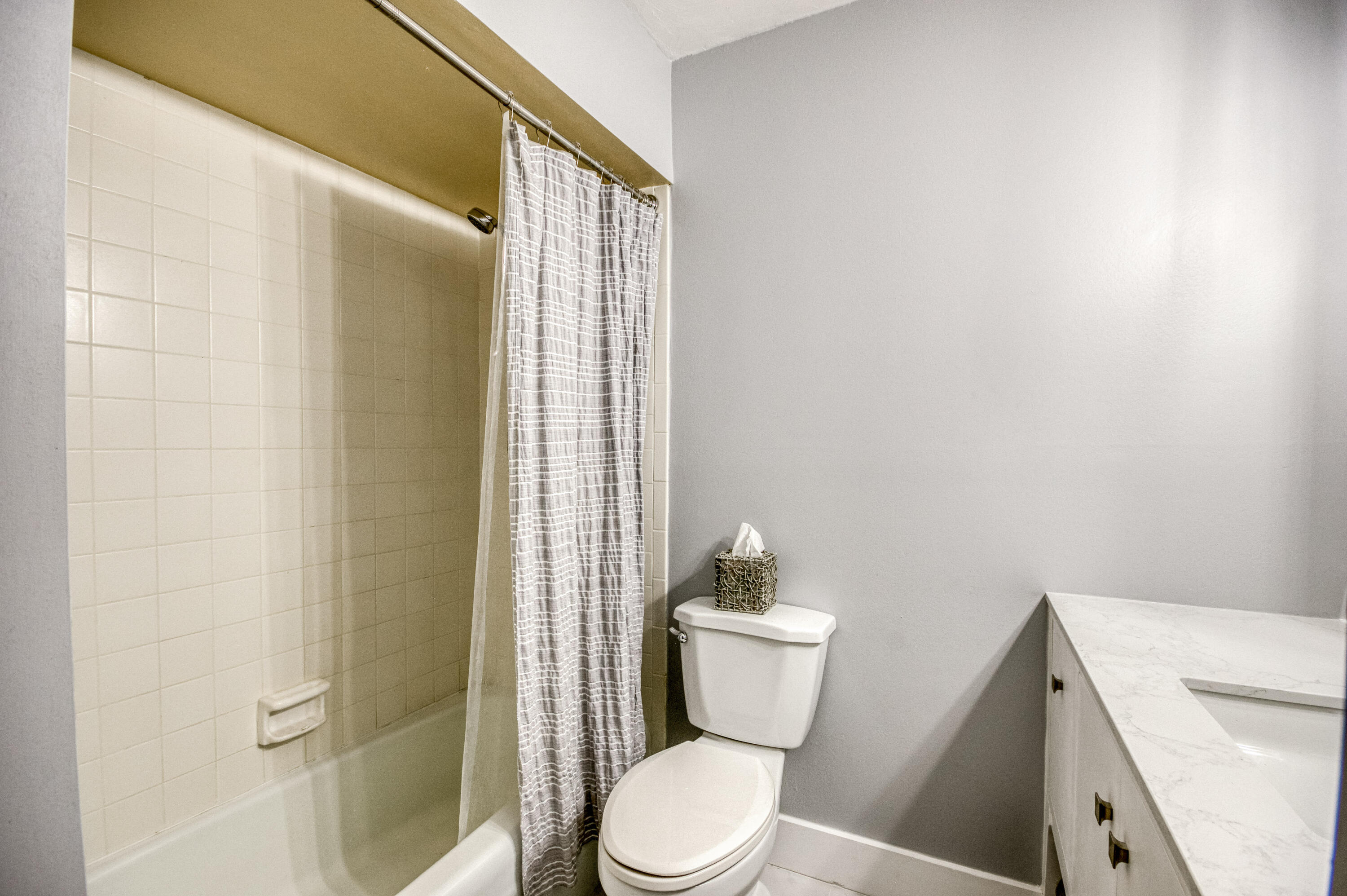 9239 Southeast Riverfront Terrace, Unit D Jupiter, FL 33469 - Photo 15 of 33 IMG-2