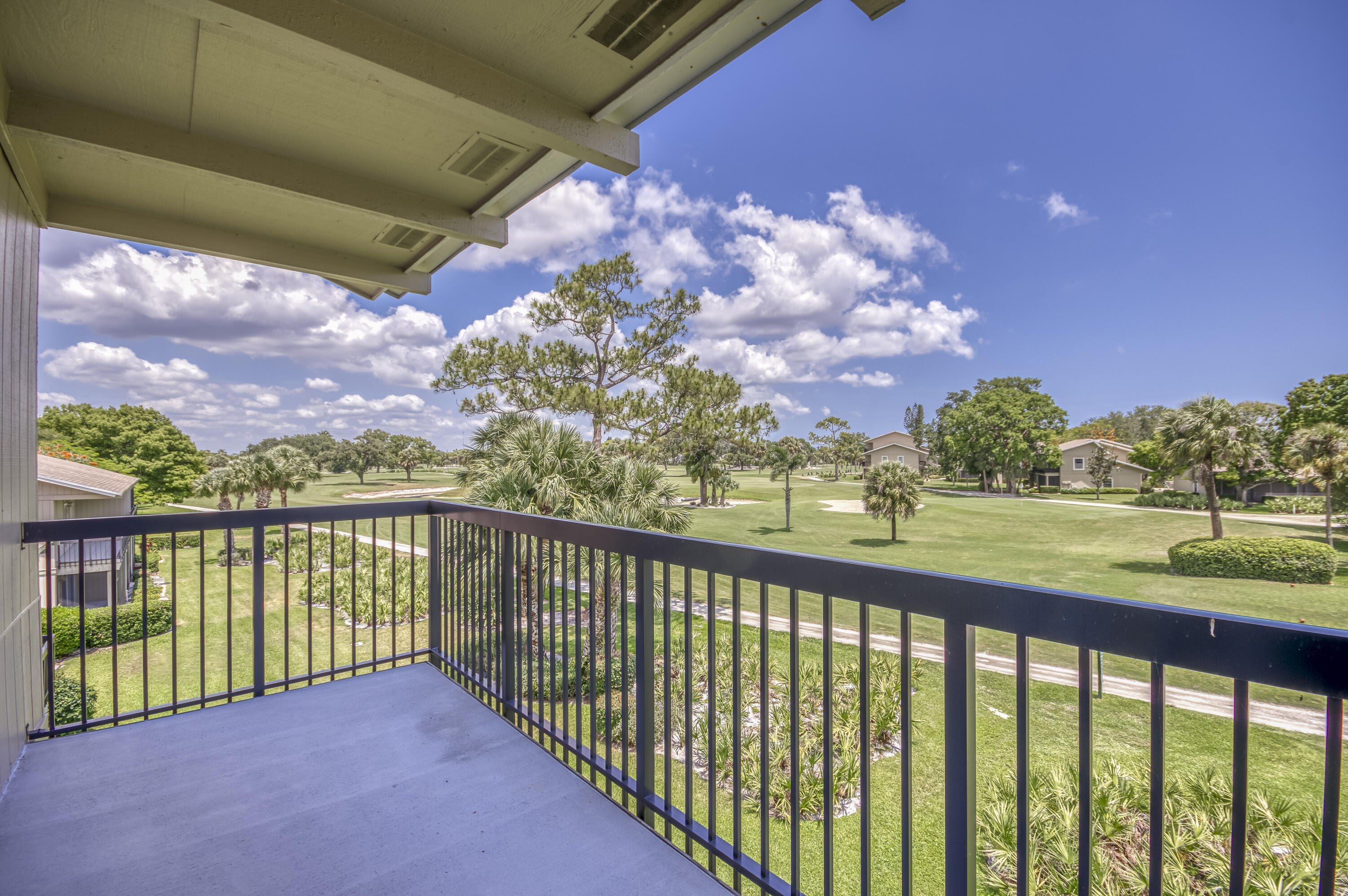 9239 Southeast Riverfront Terrace, Unit D Jupiter, FL 33469 - Photo 17 of 33 IMG-22
