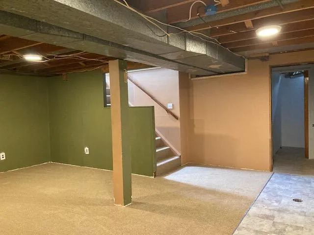 $2,300 | 3300 Fernwood Avenue, Ann Arbor, MI 48108