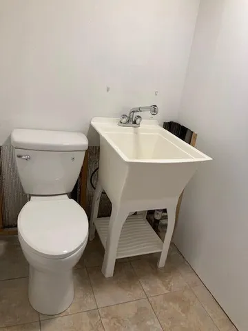 $2,300 | 3300 Fernwood Avenue, Ann Arbor, MI 48108