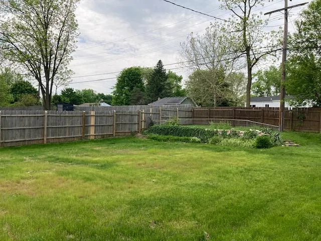 $2,300 | 3300 Fernwood Avenue, Ann Arbor, MI 48108