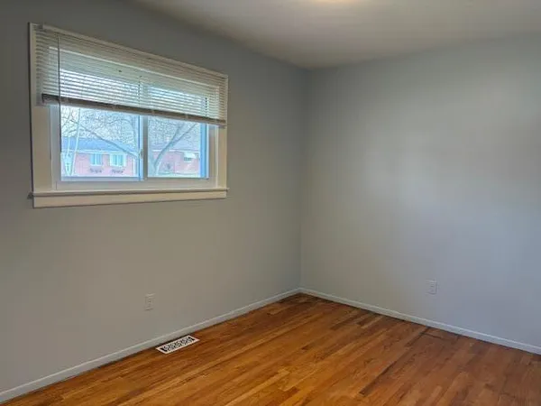 $2,300 | 3300 Fernwood Avenue, Ann Arbor, MI 48108