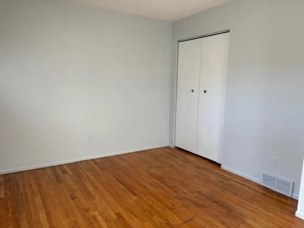 $2,300 | 3300 Fernwood Avenue, Ann Arbor, MI 48108