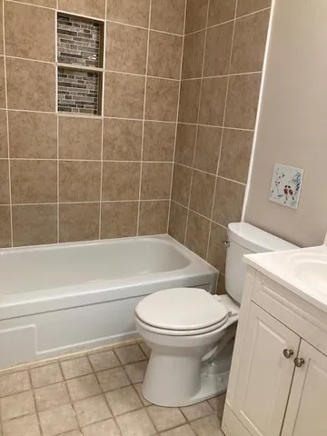 $2,300 | 3300 Fernwood Avenue, Ann Arbor, MI 48108