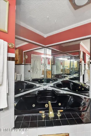 $458,000 | 523 North 30th Street, Middlesboro, KY 40965