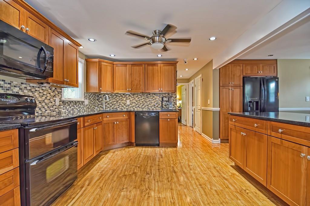 33 Westfield Road Attleboro, MA 02703 - Photo 12 of 42 Gallery Image 12