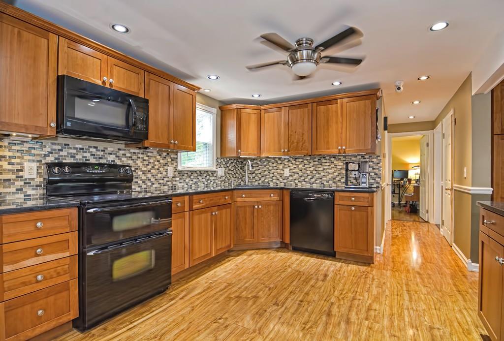 33 Westfield Road Attleboro, MA 02703 - Photo 10 of 42 Gallery Image 10