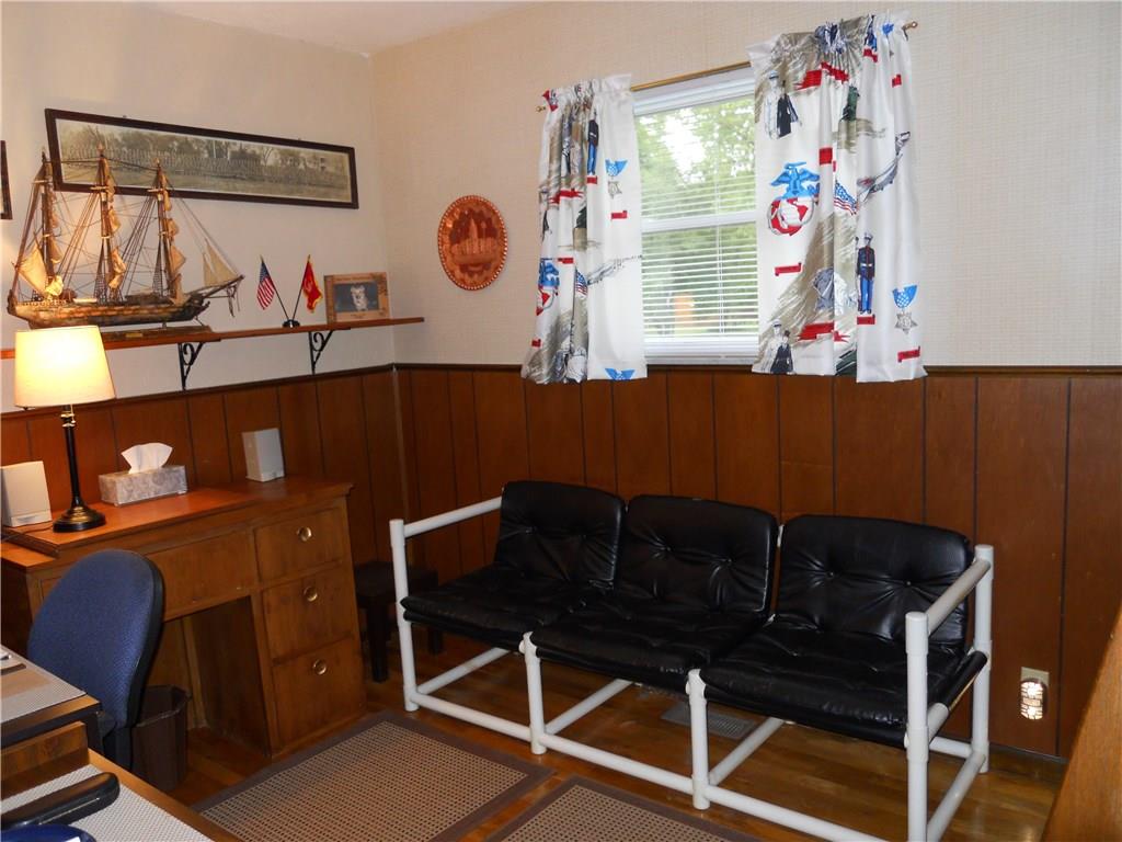 8050 Folkstone Road Indianapolis, IN 46268 - Photo 9 of 24 Gallery Image 9