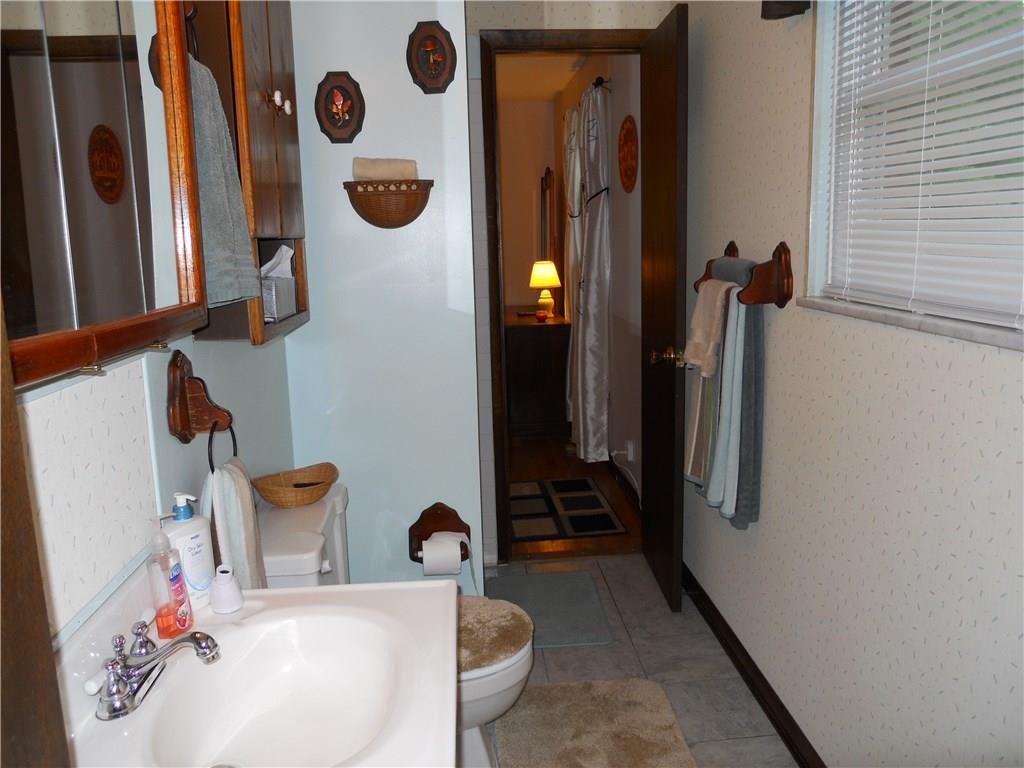 8050 Folkstone Road Indianapolis, IN 46268 - Photo 10 of 24 Gallery Image 10