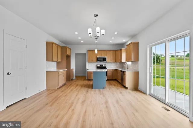 $549,900 | 537 Coral Bells Drive, Mechanicsburg, PA 17055