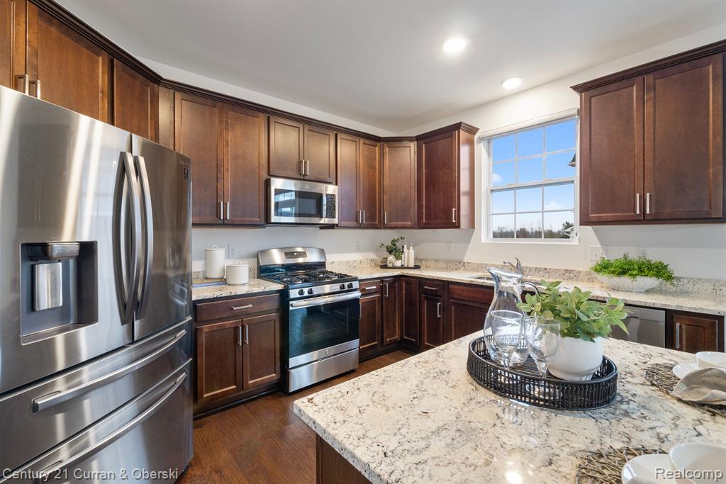 49513 Cherry Hill Road Canton, MI 48188 - Photo 9 of 37
