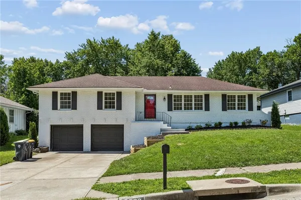 $315,000 | 7509 East 100th Street, Kansas City, MO 64134