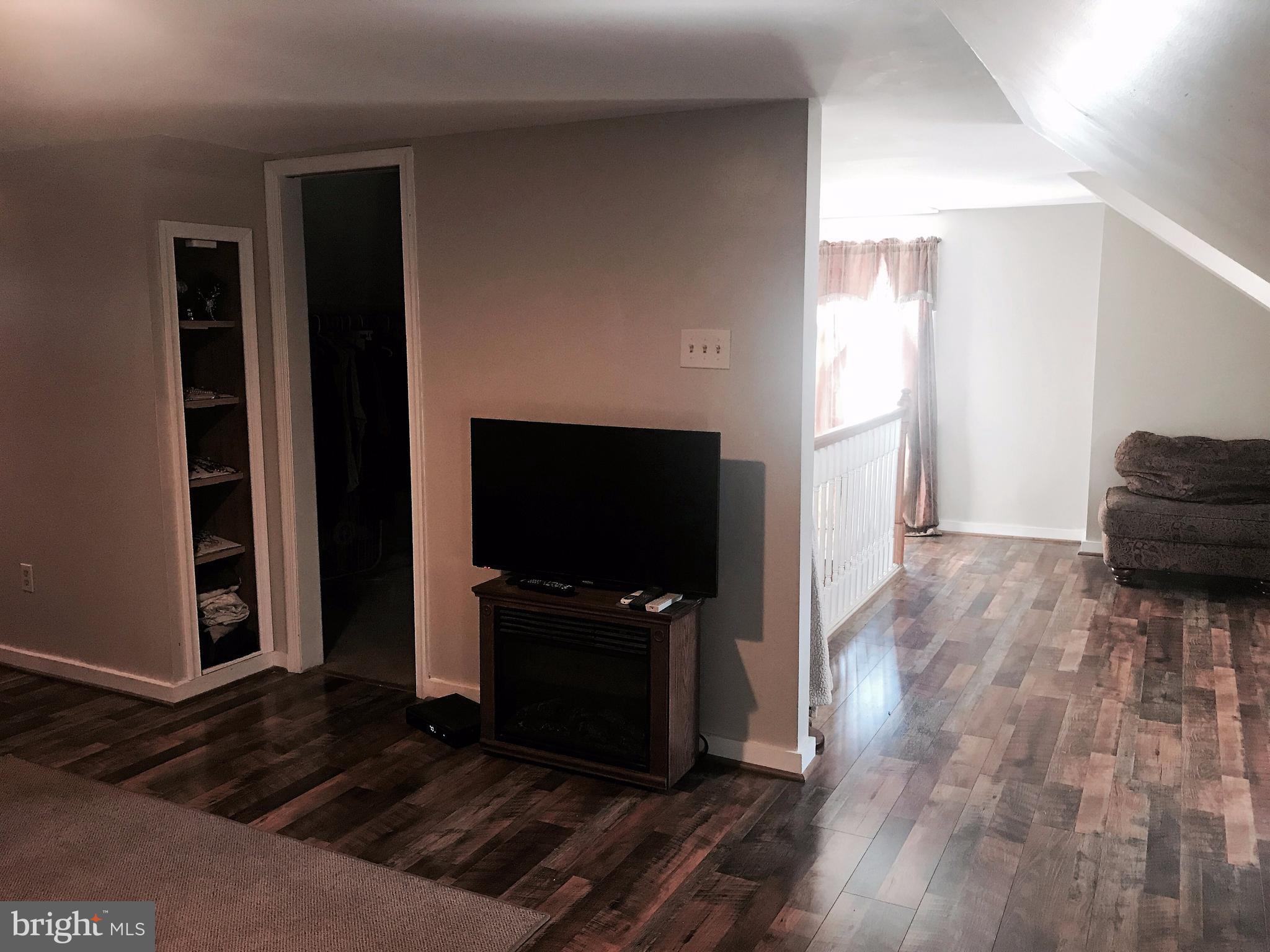 11311 Marbern Road Hagerstown, MD 21740 - Photo 12 of 18 Bedroom (Master)