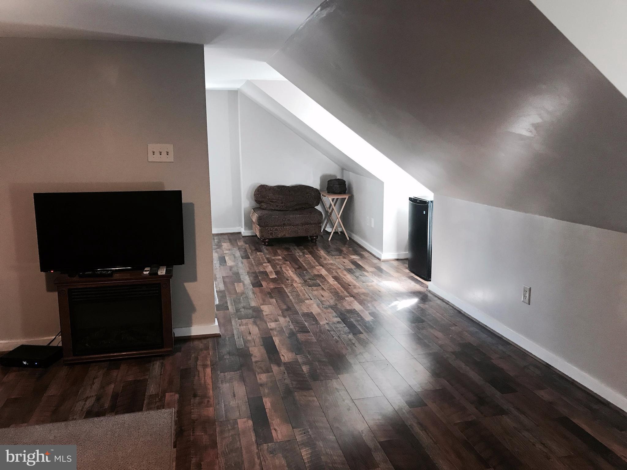 11311 Marbern Road Hagerstown, MD 21740 - Photo 14 of 18 Bedroom (Master)