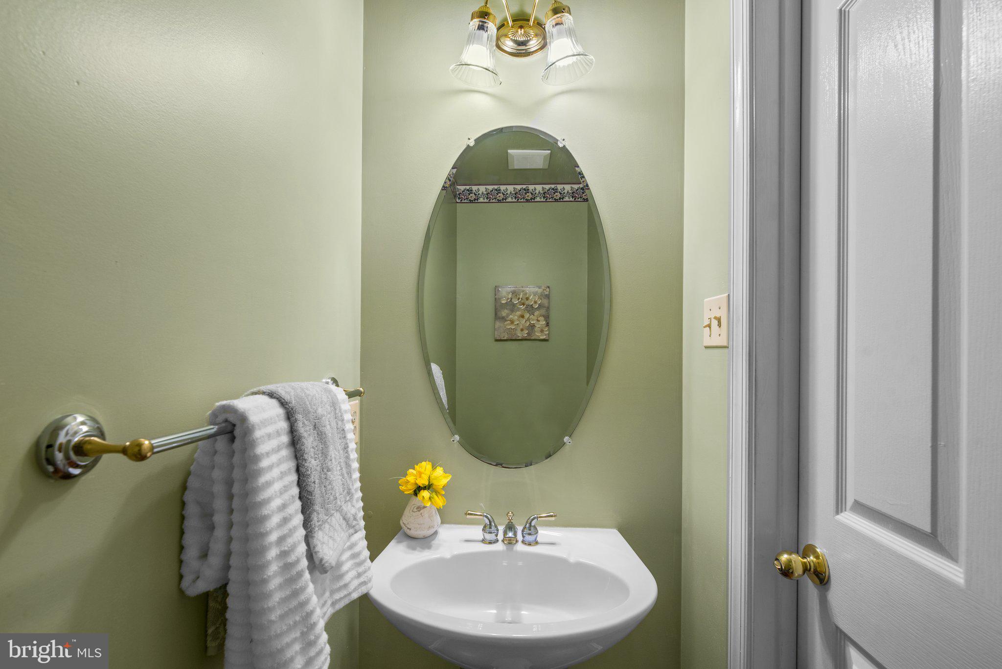 5929 Sandy Ridge Elkridge, MD 21075 - Photo 20 of 49 1st floor powder room