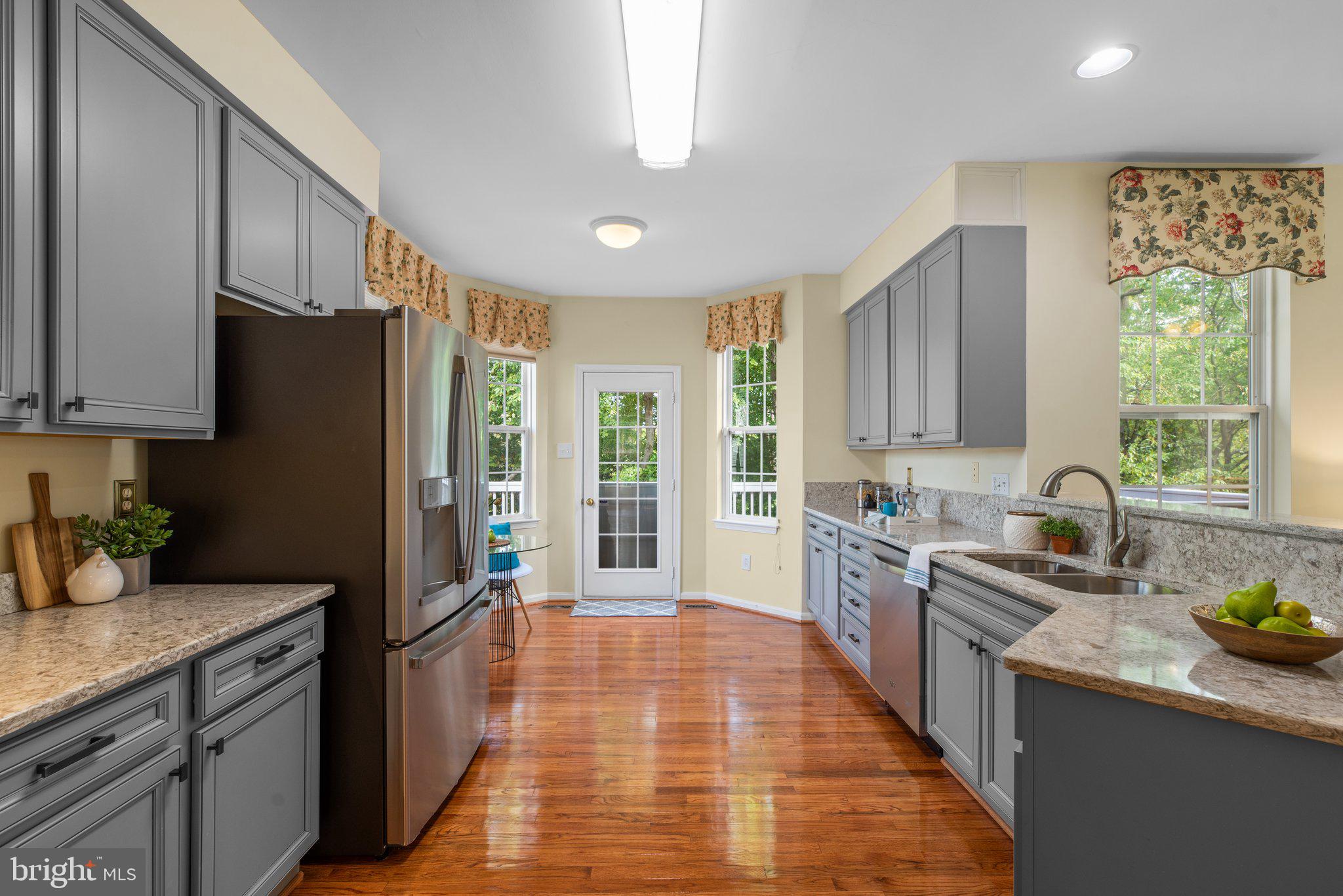 5929 Sandy Ridge Elkridge, MD 21075 - Photo 6 of 49 Soft close drawers