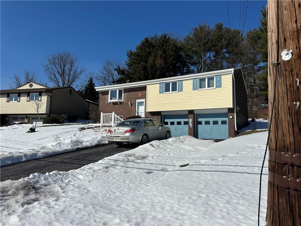 1003 Fiddleback Drive McKees Rocks, PA 15136 - Photo 2 of 2 Gallery Image 2