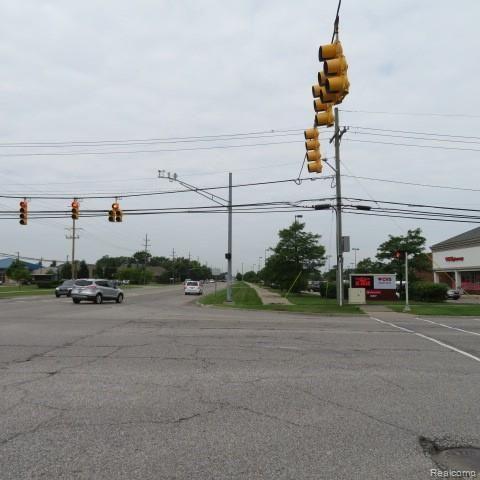 47040 Card Road Macomb, MI 48044 - Photo 19 of 22 Gallery Image 19