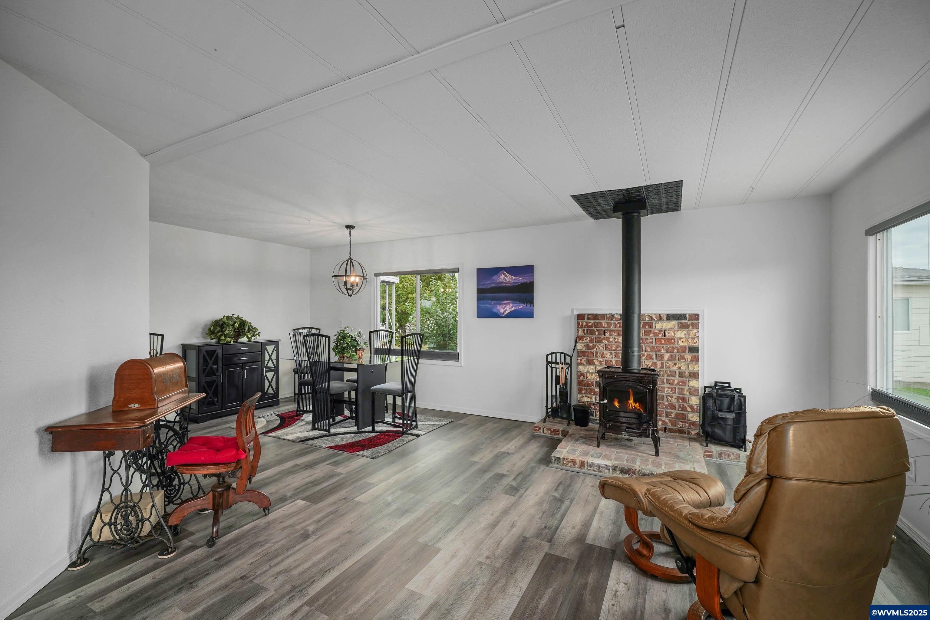 5422 Portland Road Northeast, Unit 55 Salem, OR 97305 - Photo 8 of 37