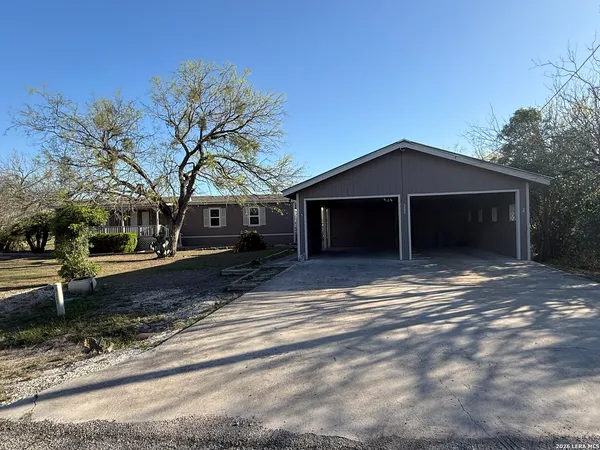 $199,000 | 333 Fairway Circle, Brackettville, TX 78832