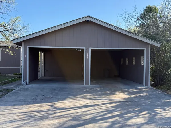 $199,000 | 333 Fairway Circle, Brackettville, TX 78832