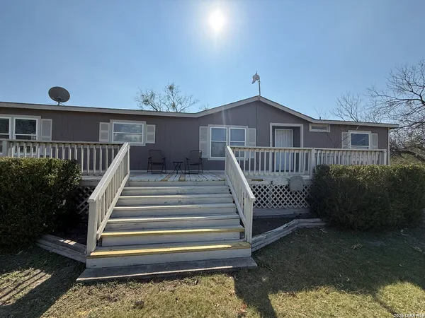 $199,000 | 333 Fairway Circle, Brackettville, TX 78832