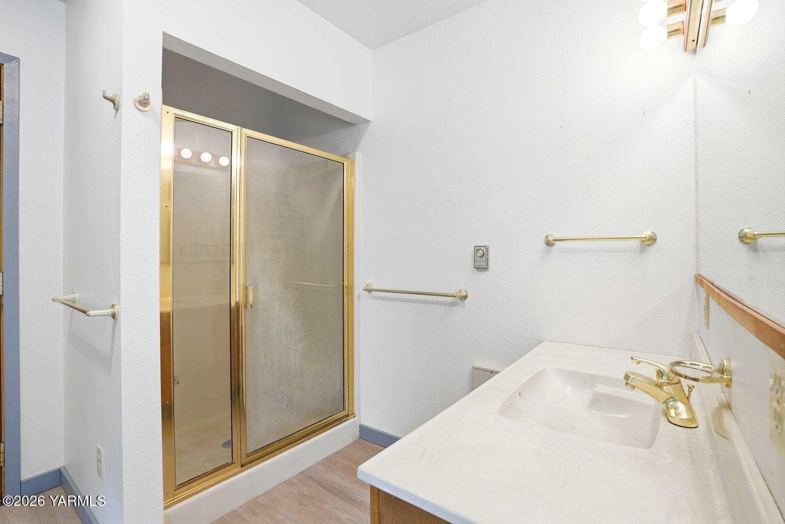 150 Tampico Park Road Yakima, WA 98903 - Photo 18 of 32 12 En Suite