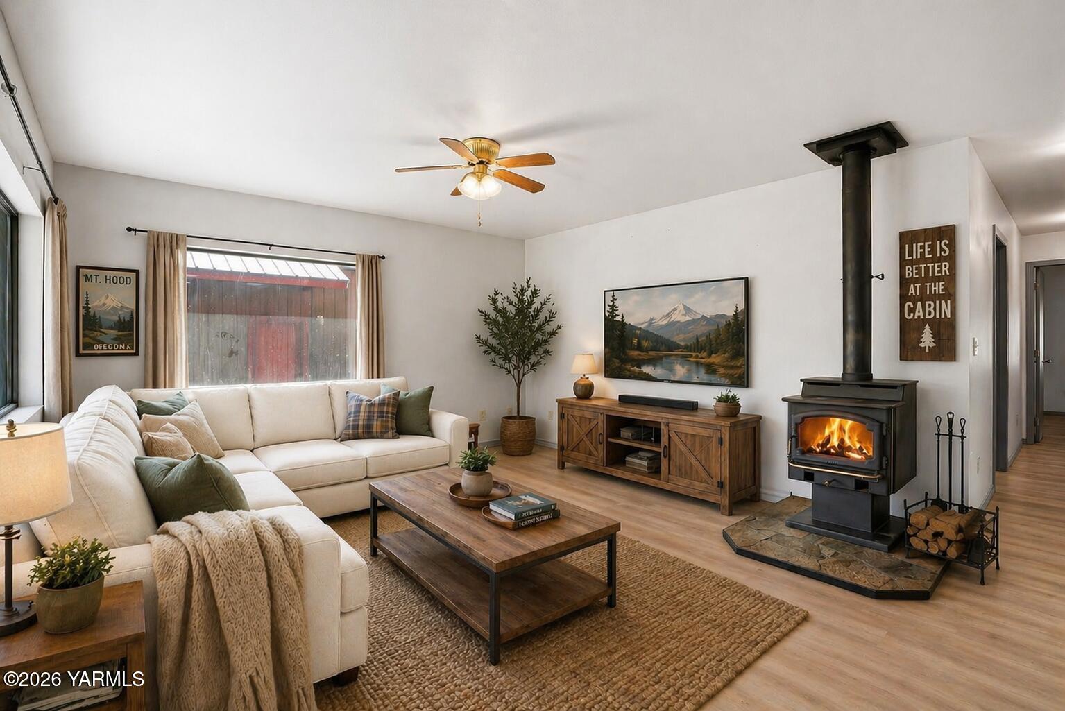 150 Tampico Park Road Yakima, WA 98903 - Photo 8 of 32 living room staged
