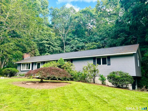 $549,900 | 10 Glenwood Terrace, Cromwell, CT 06416